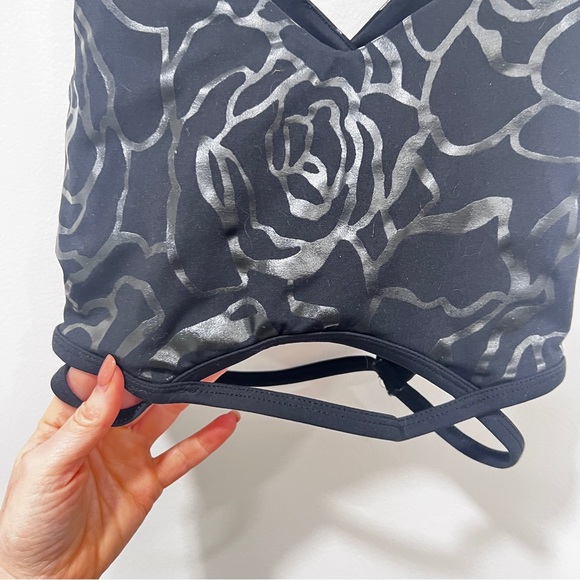 Fabletics cutout bra top size xs - Picture 6 of 8